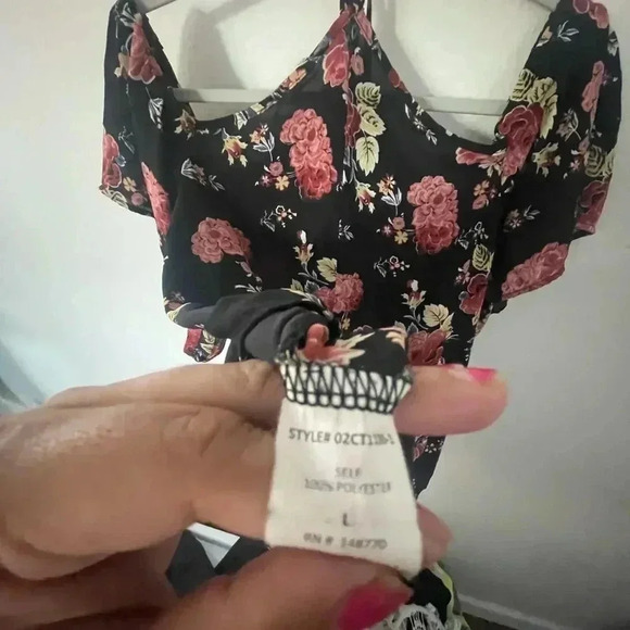 Sienna Sky floral blouse size Large - Picture 4 of 4